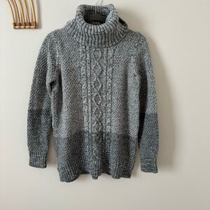 Banana republic grey turtle neck sweater